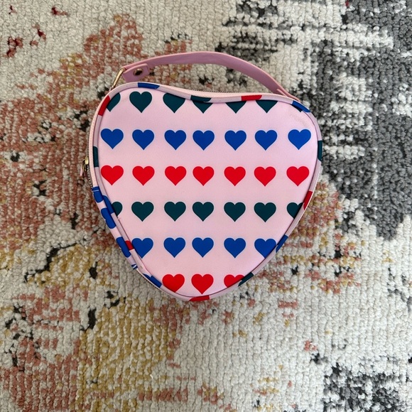 Like new Estee Lauder Heart Shaped Zip Cosmetic Bag with handle - Picture 10 of 12
